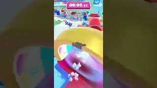 THE MOST INSANE SKIP IN FALL GUYS! (INSANE FALL GUYS MOMENT) #clutch #fallguys #skip #insane #cool