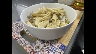 Kremalı Mantarlı Makarna Tarifi | 15 Dakikada Pratik ve Lezzetli Makarna