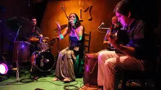 Nancy Pedro - Ariel Alberto - Franco Pinna - Caf&eacute; Valdez / La Jardinera (Violeta Parra)