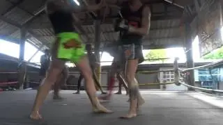 20 Minute Clinch Technique with Commentary - Sylvie and Kate