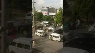 Schools main chuti ka time - Traffic Problem in Pakistan Part 1 #TrafficProblrm #pakistantraffic