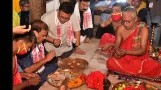CM Himanta Bishwa Sarma and BTC Chief Pramod Bodo offer prayers to Goddess Mahamaya on Mahaashtami