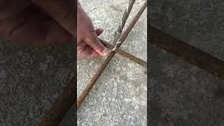 Semi automatic steel bar hook