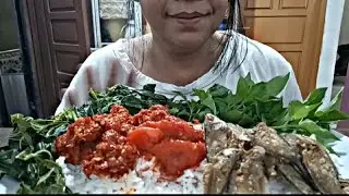 Sambal goreng+ ikan asin/lalapan@surasmrmakanenak