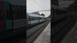D&eacute;part d'une UM de MI79 en gare du Guichet. #train #sncf #trainspotting #RATP