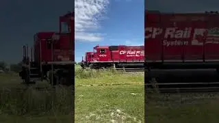 Honk-o-Rama CP 4404 parked on the Emerson sub