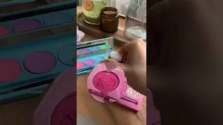 Сравнение аквалайнеров beauty bomb и Suva beauty 🖌️ #beautybomb #suvabeauty #makeupshorts