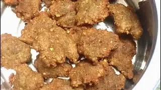 పెసర గారెలు రెసిపీ #Hot hot pesara garelu recipe in telugu 