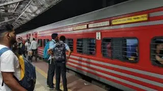 KALYAN STATION - Night Arrival || 12137- Mumbai CSTM to Firozpur Punjab Mail