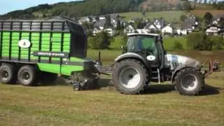 Lohnunternehmen J&ouml;rg Flender am Silofahren mit Deutz-Fahr, Lamborghini,Valtra,Same