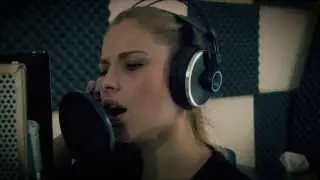 Strong By London Grammar Cover