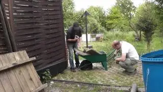 Platter Reifen Bauarbeiter Sketch - Schubkarrenrad kaputt - Lustige Videos zum totlachen Kurze Clips