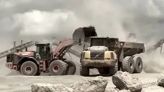 Original wheel loader buckets produced by Sj&oslash;rring