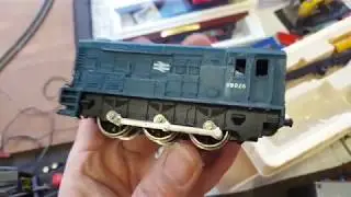 OO gauge lima 09 Shunter in the wrong Hornby Box unboxing and test run
