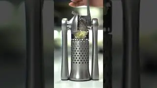 This Garlic Press is a Game Changer! 勞