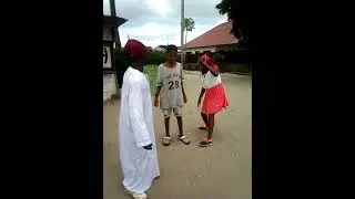 kijana ashidwa kumuonesha rakishimi makeke angaria mwenyewe arichofanyiwa🤣😄