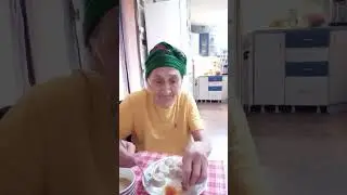 Обед из магазина. Хоть соусы сво
