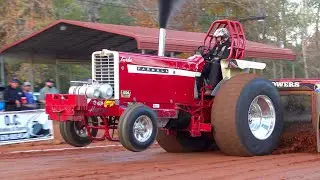Tractor pull 2022: Pro Farm Tractors. Diesels In Dark Corners 2022 friday session.