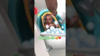 When dad gives baby a bath #cute #babybath #family #shorts