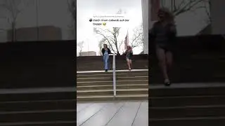 @n.a_bth antworten Doreen ist auf der Treppe ausgerutscht & hingeflogen 😳 Ich komme nicht mehr kla