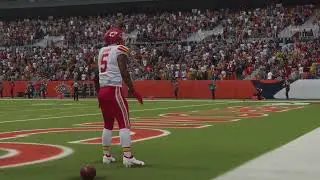 Mahomes delivers a Dime to Hollywood🫱🏻&zwj;🫲🏿🫱🏻&zwj;🫲🏿🫱🏻&zwj;🫲🏿🫱🏻&zwj;🫲🏿