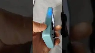 Портативная игровая консоль с ретро играми. Прошу прощения за звук.