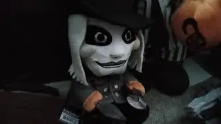 Unboxing-puppet master blade plush 