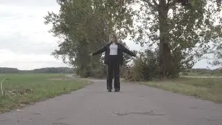 Monika Bartoszak - Za daleko i za blisko