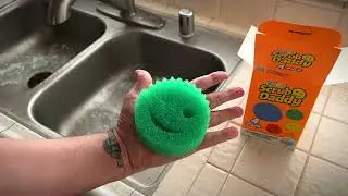 Original Scrub Daddy Scratch-Free Multi-purpose Dish Sponge BPA-Free Polymer Foam Odor Resistant