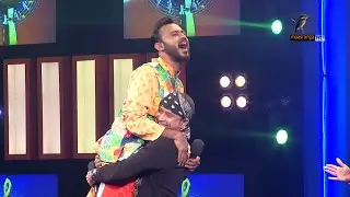 গানে সন্তুষ্ট হয়ে প্রতিযোগীকে কোলে তুলে নিলেন এস আই টুটুল | Music Reality Show | Surer Sera