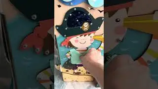 eliNeli | Sv&iacute;t&iacute;c&iacute; activity board domeček &ndash; Pir&aacute;t 🏝