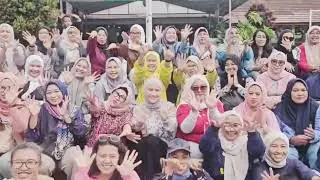 Kekjebak ujan disekola g bisa pulang, yg mau order bs hub admin ya #irtvlog 