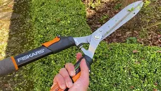 Fiskars Power-Lever Hedge Shears Review: Precision Pruning for Your Garden