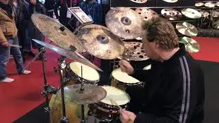 Rick Latham spielt Istanbul Mehmet Cymbals 