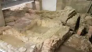 Roman Bathouse, Lower Thames Street, London