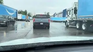 Черга на склад Амазону. Amazon flex store line