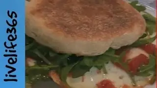 How to...Make a Killer Fried Egg and Arugula Sandwich