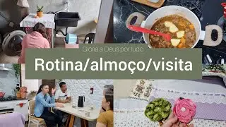 Vlog de hoje/minha rotina que amo/fiz almoço simples/recebi visita /ganhamos presentes. 