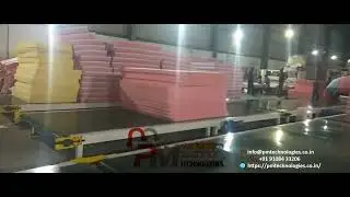 Mattress moving conveyor