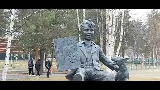 #Белоярский #Капсула #времени. #Муралами на стенах зданий. #Солнесная система в школьном дворе.