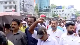 Kerala Congress stages protest against CM Pinarayi Vijayan over gold smuggling case