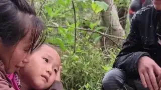 Sweet Uncle Returns the Infant to Her Mother While Cooking | Heartwarming Family Moment ❤️