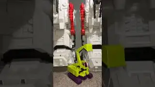 Fans toys scavenger scale comparison with lewin #metroplex #transformers #wow # toys #figures #noway