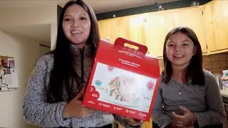 building a gingerbread house | jessmas day 18