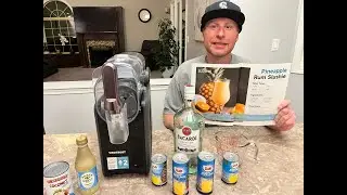 Making pineapple rum slushie's #food #drink #slushi #alcohol