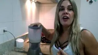 Milk Shake de banana congelada e leite - Receita Saudável