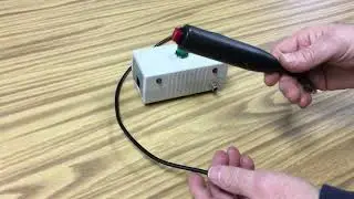 Quiz Box - Great Gift Idea for quiz enthusiasts  - Beeps and lights up!