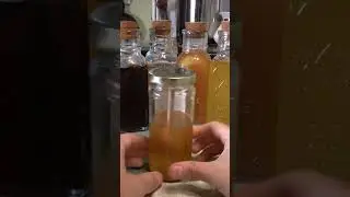 Using a honey dipper #beekeeping #honey #honeydipper #beekeeper