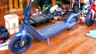 Ninebot E2 Pro E-Scooter Premium Cocok Buat Masuk Kereta. 