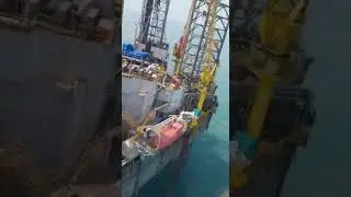 Offshoreoilrig🚢#offshore #ship #rig #helicopter#sky #oilfields #shorts #viral #youtubeshorts #trend